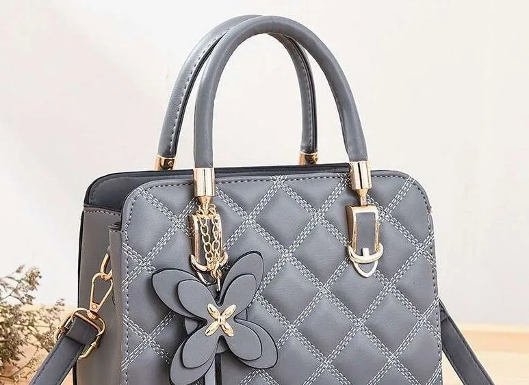 Tas Wanita Premium yang Unik dari Kombinasi Unsur Alam. Mau Tahu? Yuk, Simak! tas-wanita