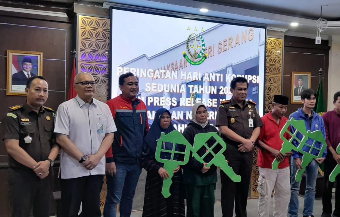 Kejari Serang Kolaborasi CSR Renovasi Rumah Warga Tidak Layak Huni