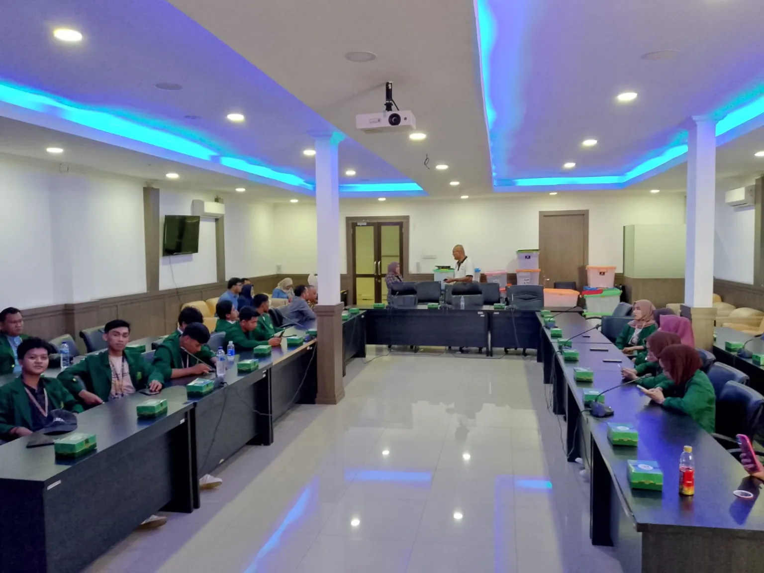 Mahasiswa Ilmu Pemerintahan UNMA Banten Gelar Studi Lapangan ke Kemenpora
