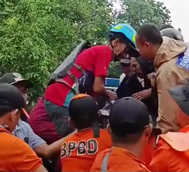 Satu Siswa SD Ditemukan Tewas Terseret Banjir, Dua Lainnya Masih Hilang