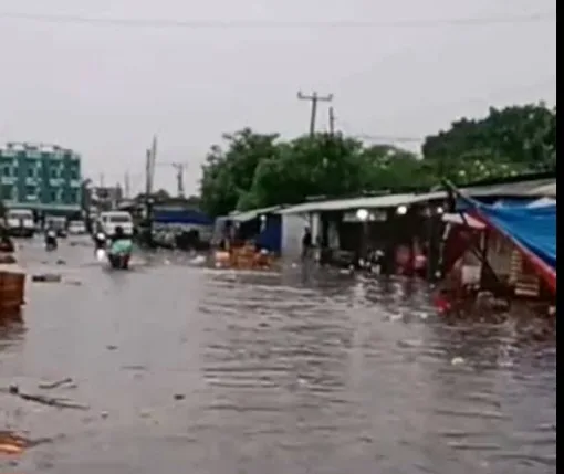 Banjir Pasar Induk Rau: Problem Tahunan yang Terus Berulang