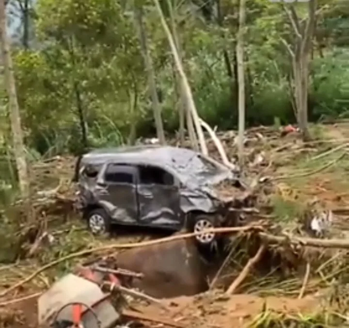 Longsor di Petungkriyono – Pekalongan, Puluhan Orang Tertimbun di Kafe