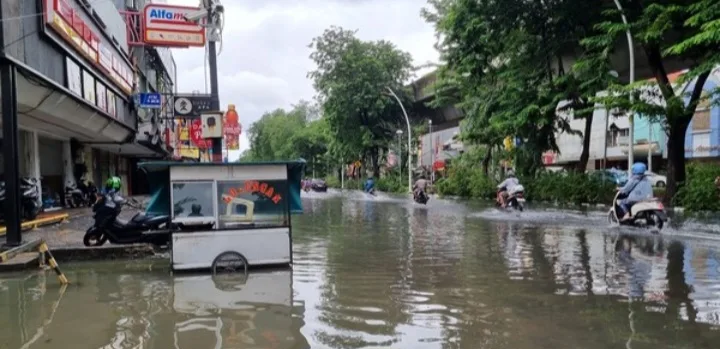 Sejumlah Ruas Jalan di Jakarta Masih Tergenang Banjir, Ini Daftar Lokasinya