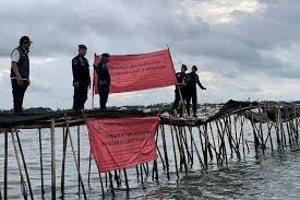 Beberapa Kemungkinan Fungsi Pemagaran Laut