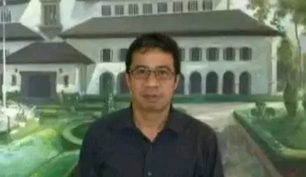Dekonstruksi Kepahitan dan Tarian Makna Yang Tak Pernah Usai