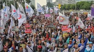 Dampak Tarif Trump: RI Siapkan Satgas PHK