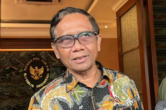 Mahfud MD Tegaskan Hak Publik Tanyakan Ijazah Jokowi Tetapi Kebijakan Jokowi Tetap Sah