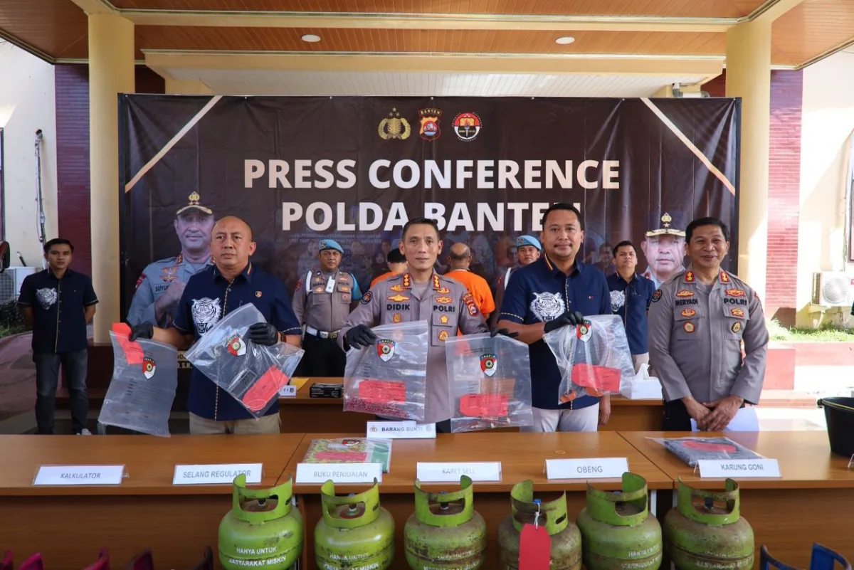 Raup Omzet Ratusan Juta, Polda Banten Tangkap Dua Pelaku Penyuntik LPG Bersubsidi