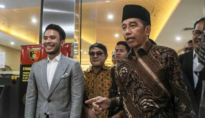 Jokowi Tegaskan Skripsinya di UGM Asli: ‘Dicek Aja di Perpustakaan Fakultas’