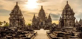Cerita Rakyat dan Kekuasaan: Antara Tradisi Lisan dan Alat Legitimasi Pasca Abad ke-15