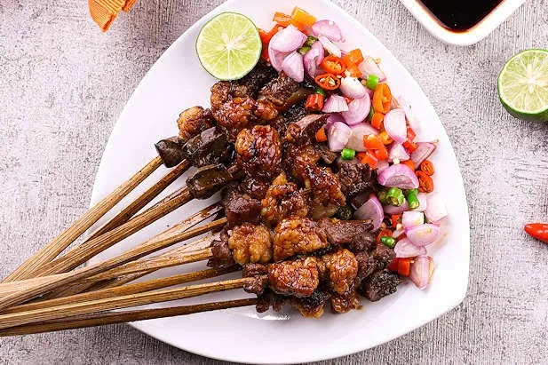 Makan Sate Kambing Bisa Sebabkan Stroke? Mitoskah? Ini Penjelasan Medisnya