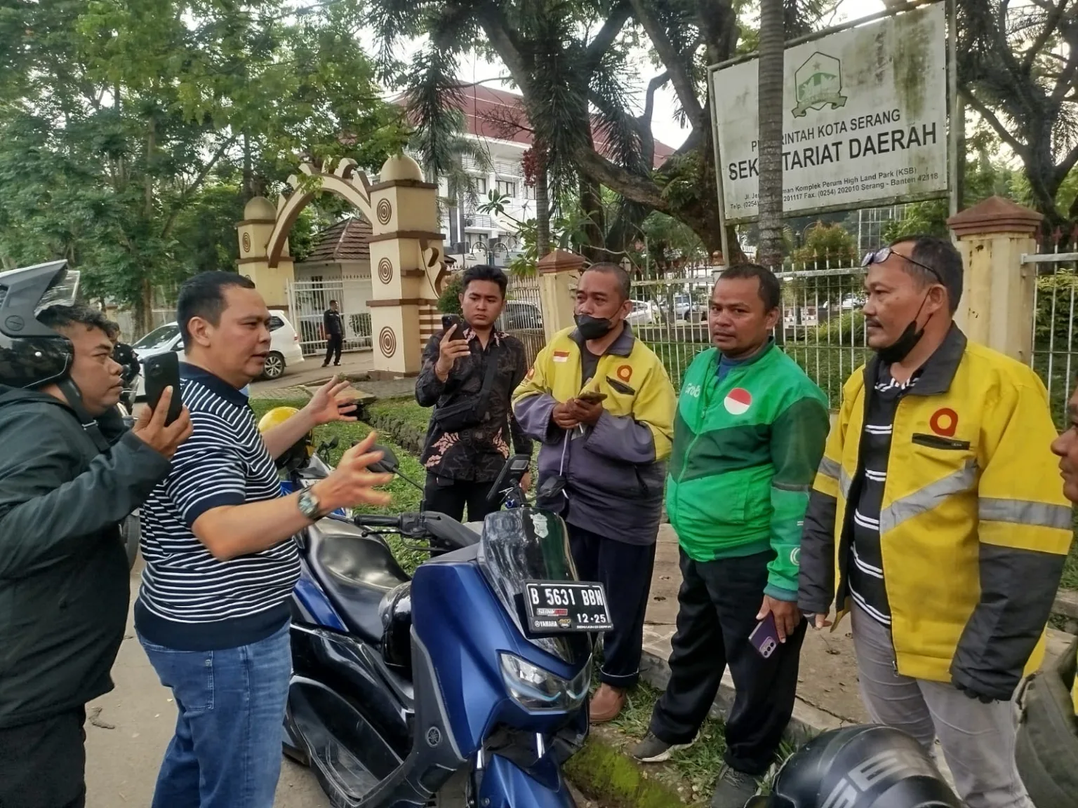 Walikota Serang Budi Rustandi Sisihkan Waktu Temui Pelajar dan Ojol: Dari Audiensi Hingga Traktiran di Sore Hari