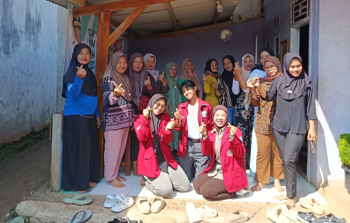 Mahasiswa KKN UNIBA Sulap Desa Mekarsari Jadi Laboratorium Edukasi Kreatif dan Pemberdayaan Masyarakat