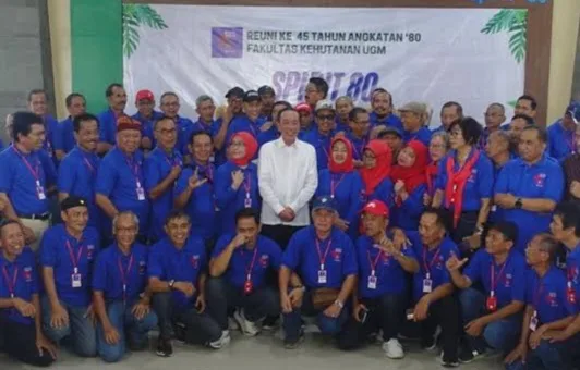 Di Tengah Isu Ijazah Palsu, Jokowi Melepas Tawa di Reuni UGM: ‘Kalau Curhat Sama Teman, Boleh, Kan?’