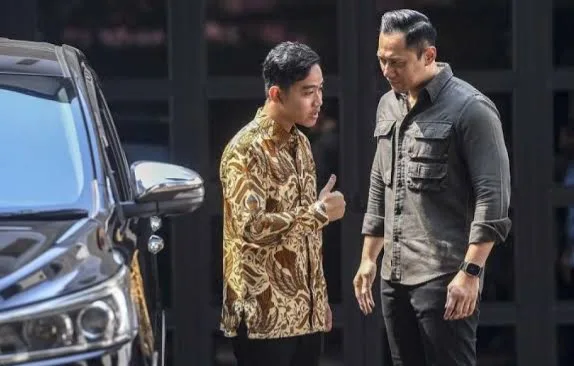 Gibran dan AHY Tampil Kompak di Batujajar, Demokrat Pastikan Tak Ada Perseteruan