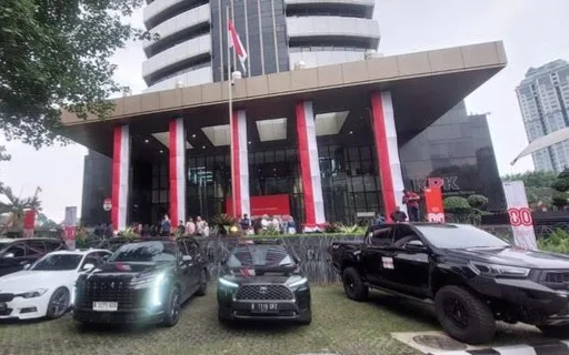 KPK Pamer 22 Kendaraan Mewah Hasil OTT Wamenaker Noel, Ada Nissan GTR-BMW