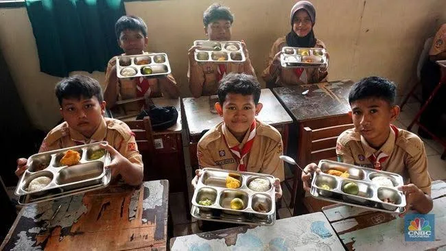Muzani: Program MBG Kurangi Beban BPJS dan Gairahkan Ekonomi Kampung