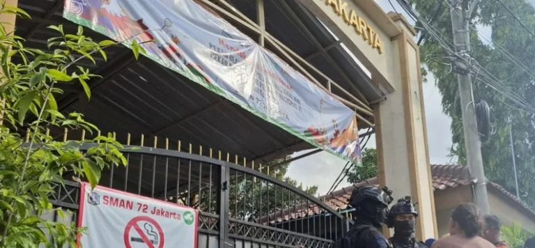 TNI AL Pastikan Bantu Evakuasi Korban Ledakan di SMAN 72 Jakarta