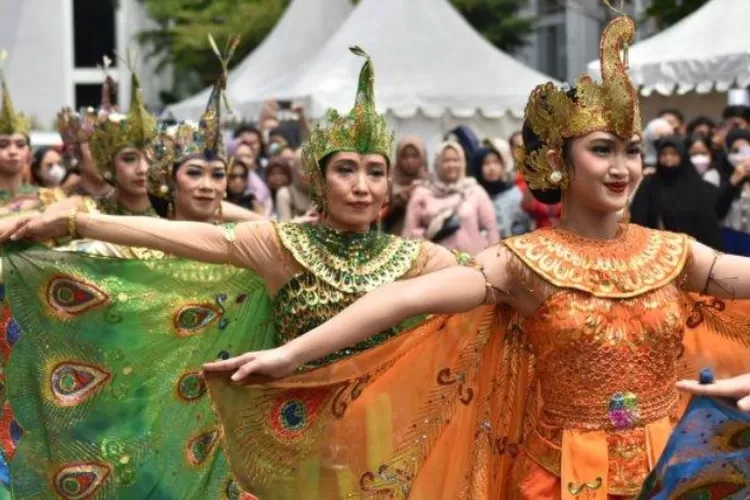 Bahasa Ibu Jawa-Sunda: Analisa Rekam Jejak Ribuan Tahun