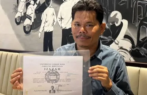 Sengketa Ijazah Jokowi: KIP Putuskan Dokumen Wajib Dibuka