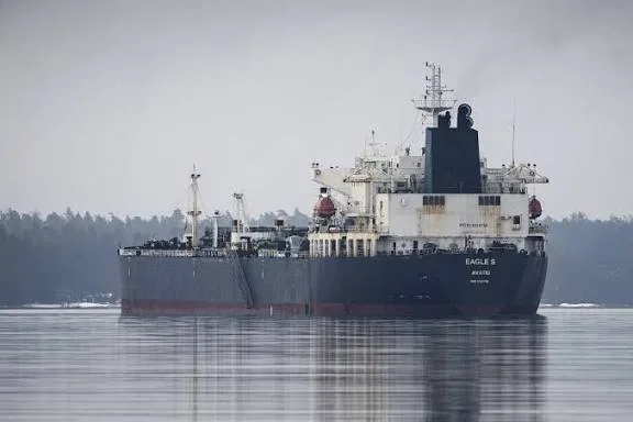 IRGC Klaim Serang Kapal Tanker AS, Iran Tegaskan Kendali Selat Hormuz di Masa Perang