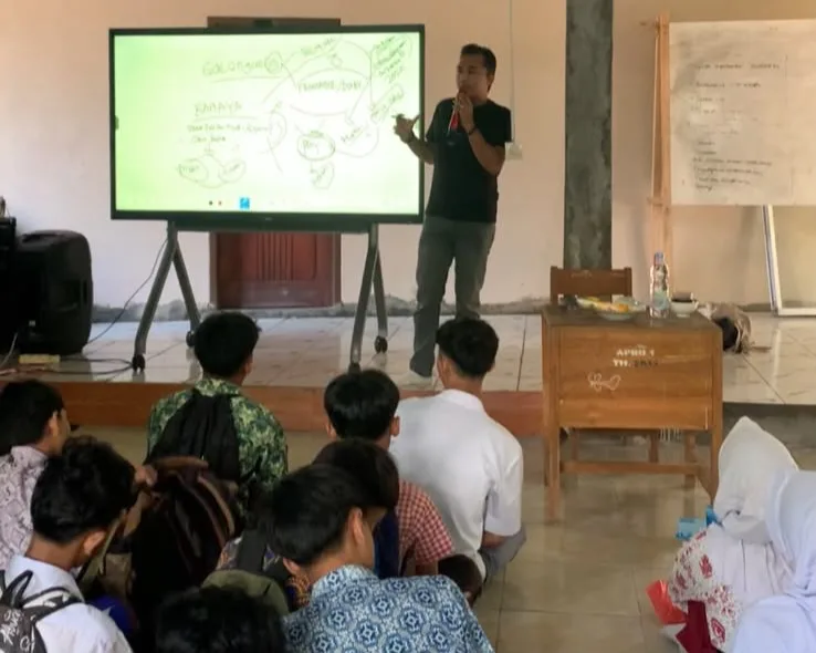 SMK KOPTI Berikan Pembekalan MPLS Bahas Bahaya Narkoba Hingga Tolak LGBT