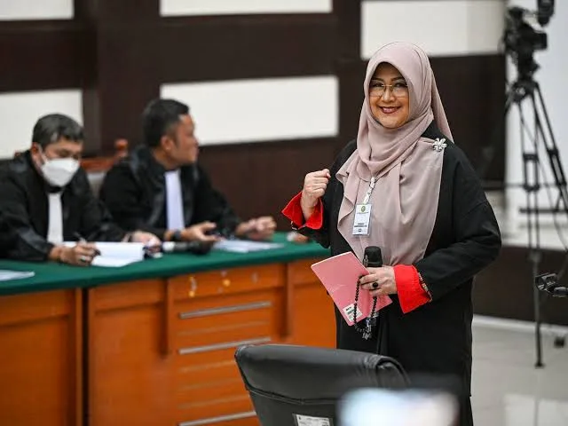 Persidangan Kasus Tudingan Ijazah Palsu Jokowi Dimulai, Dokter Tifa Tegas Tolak Damai