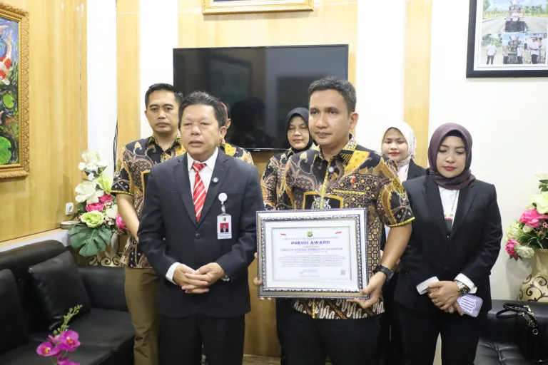 Lemkapi Berikan Penghargaan Kepada Dirreskrimsus Polda Banten Atas Dedikasi dan Komitmen Berantas Kejahatan Khusus
