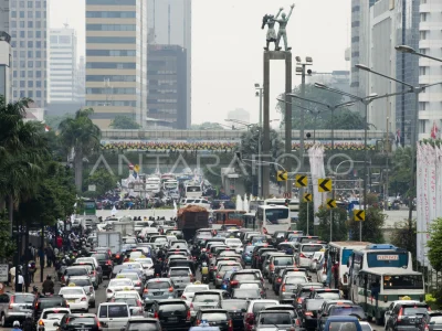Tol Dalam Kota Kembali Ditutup, Aksi Massa Picu Kepadatan di Pejompongan-Slipi