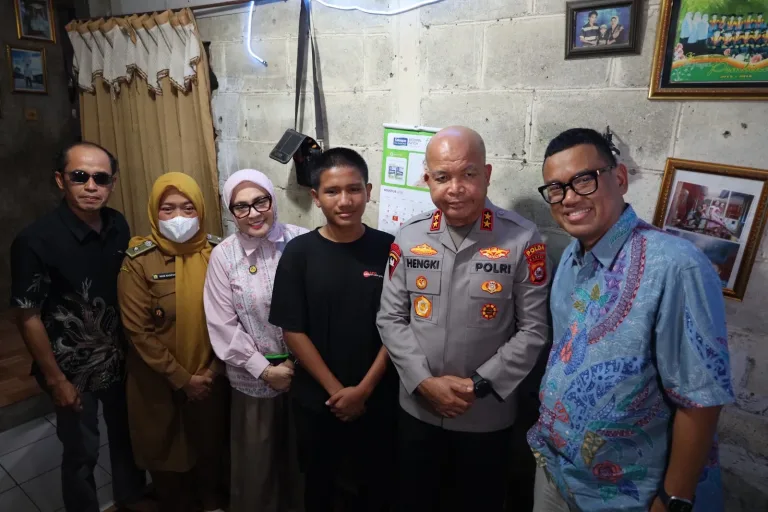 HP Hilang Bikin Kapolda Banten Turun Kampung, Ada Apa?