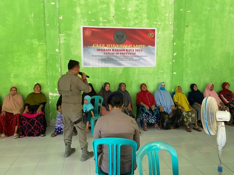Gelar Hipnoterapi, Kades Tangkura Apresiasi Upaya Satgas Madago Raya Bantu Warga Sembuh dari Penyakit