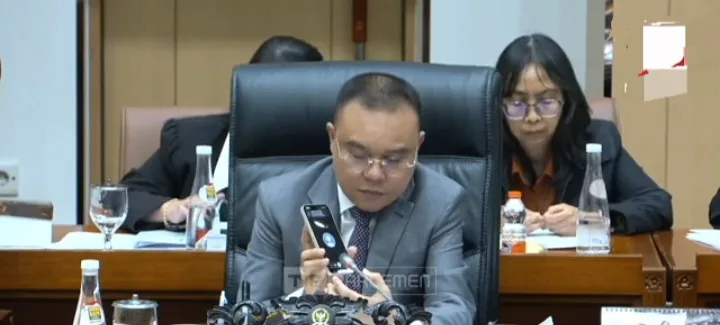 Audiensi Hakim dengan Komisi III DPR RI Terhubung Langsung dengan Prabowo Subianto Via Mikrofon Handpone