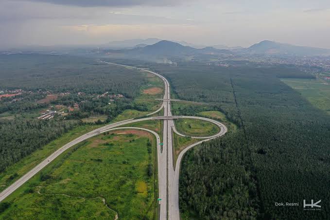 Presiden Joko Widodo Resmikan Tiga Ruas Baru Tol Trans Sumatera di Sumatera Utara