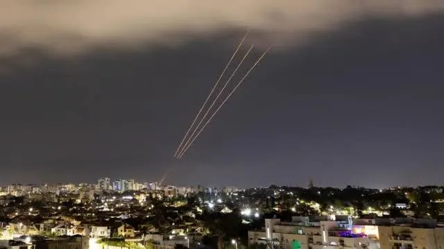 Iran Luncurkan 180 Rudal Balistik ke Israel, Respon atas Palestina dan Lebanon